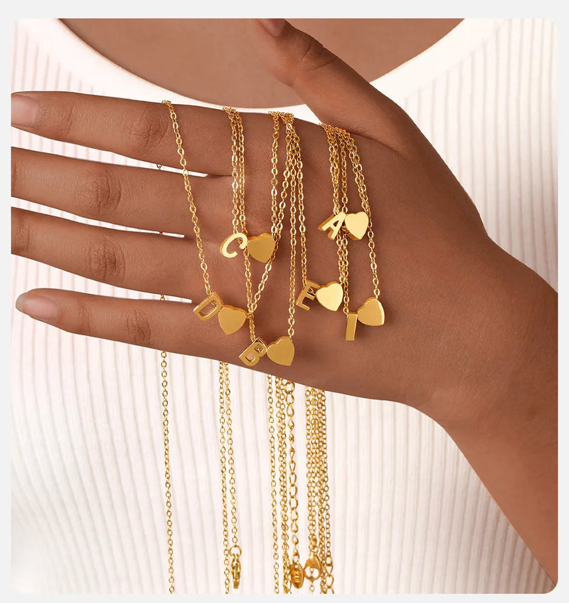 Vnox Heart Initial Necklaces for Women Girls. Tiny Heart Pendant, A-Z Letters Charm Collar, Love Heart Name Necklaces Gift