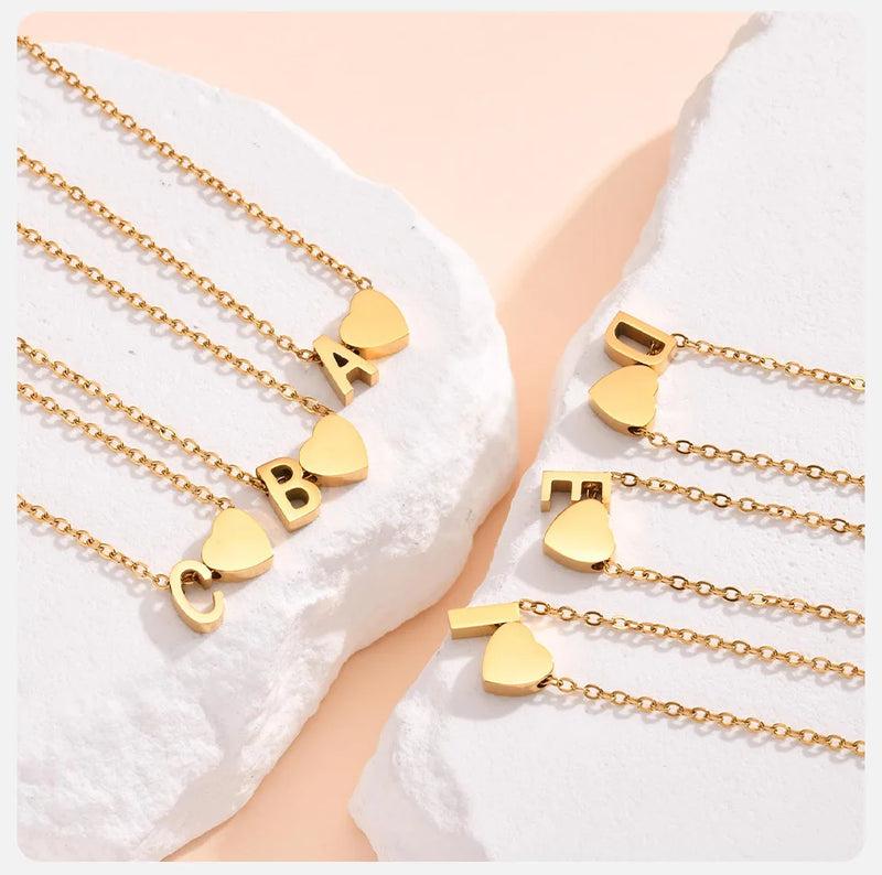 Vnox Heart Initial Necklaces for Women Girls. Tiny Heart Pendant, A-Z Letters Charm Collar, Love Heart Name Necklaces Gift